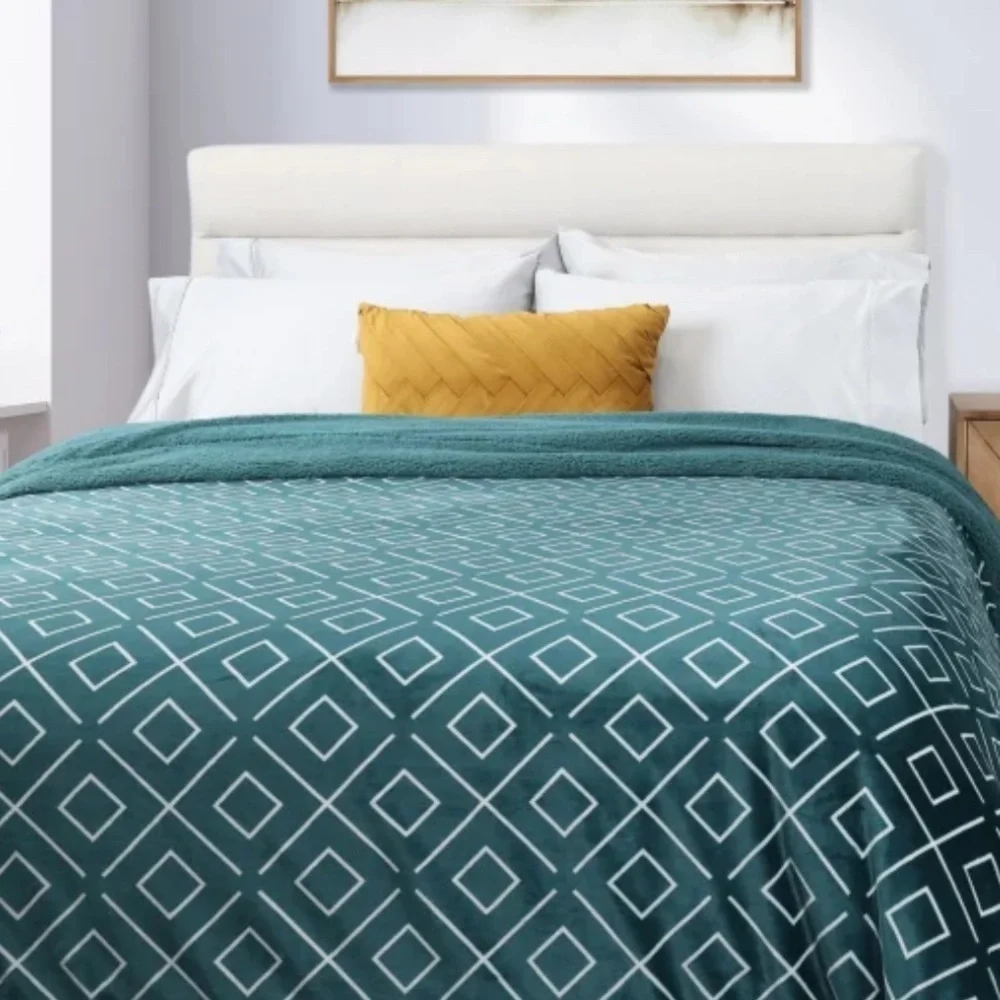 Life Comfort Sherpa Fleece Blanket Queen Green & White